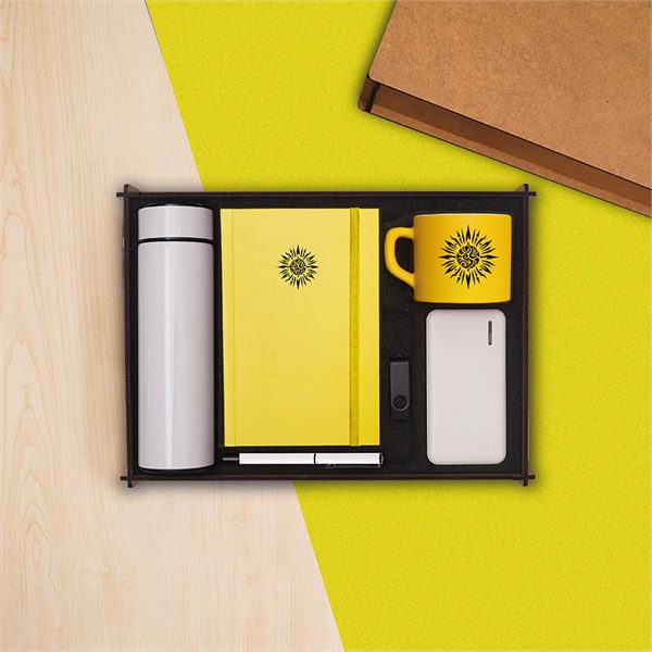 VIP Ahşap Özel Set (36 x 26 x 9 cm)